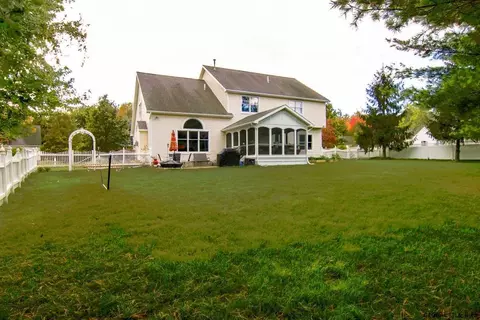 44 Hasgate Dr, Delmar, NY 12054 photo 25