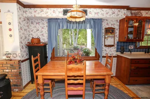 68 Denison Rd, Schenectady, NY 12309 photo 7