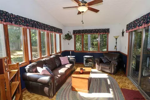 68 Denison Rd, Schenectady, NY 12309 photo 9