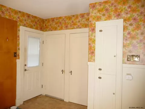 1111 Garner Ave, Schenectady, NY 12309 photo 16