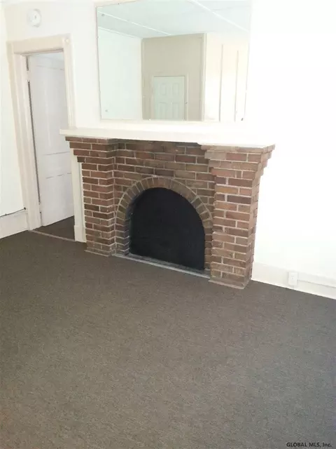 1308 State St, Schenectady, NY 12304 photo 4