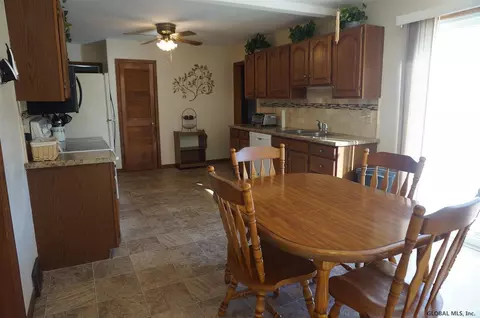 359 E Campbell Rd, Schenectady, NY 12303 photo 3