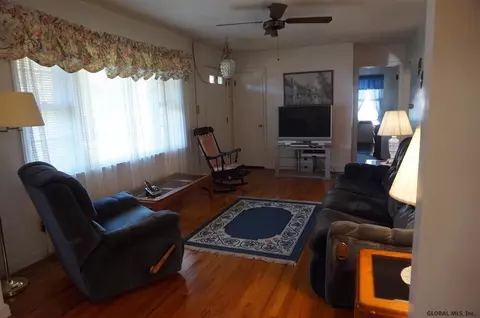 359 E Campbell Rd, Schenectady, NY 12303 photo 5