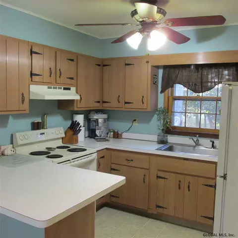 31 Lakeside Dr, Castleton, NY 12033 photo 15