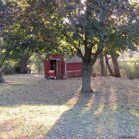 31 Lakeside Dr, Castleton, NY 12033 photo 8