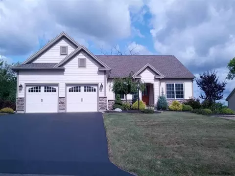5 Sheldon Dr, Mechanicville, NY 12118 photo 1