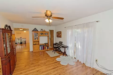 2 Terry Ave, Schenectady, NY 12303 photo 16