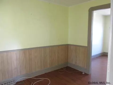 930 Maple Ave, Schenectady, NY 12307 photo 8