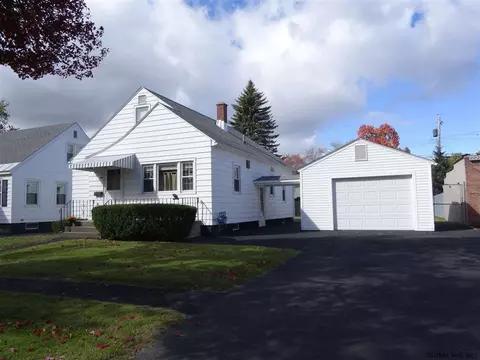 39 Eastholm Rd, Schenectady, NY 12304 photo 1