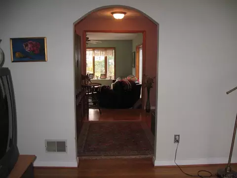 19 Greenleaf Dr, Delmar, NY 12054 photo 8