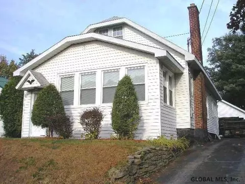 813 Harrison Ave, Schenectady, NY 12306 photo 1