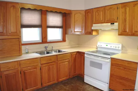 813 Harrison Ave, Schenectady, NY 12306 photo 17