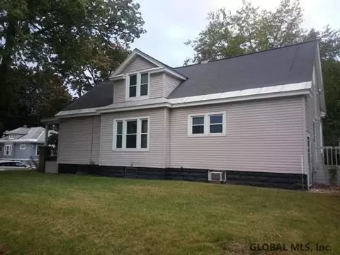 853 Harrison Ave, Schenectady, NY 12306 photo 3