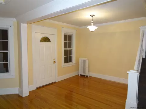 330 Division St, Schenectady, NY 12304 photo 9