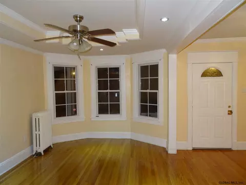 330 Division St, Schenectady, NY 12304 photo 8