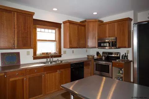 22 Maple Ave, Slingerlands, NY 12159 photo 15