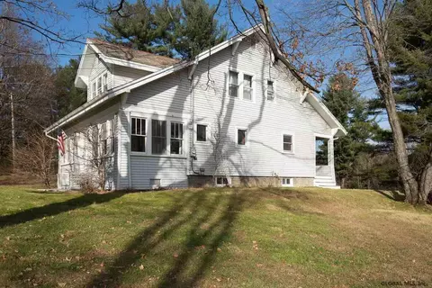 22 Maple Ave, Slingerlands, NY 12159 photo 3