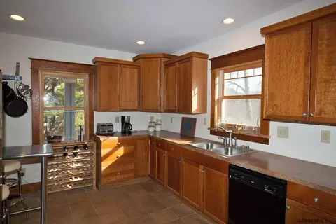 22 Maple Ave, Slingerlands, NY 12159 photo 13