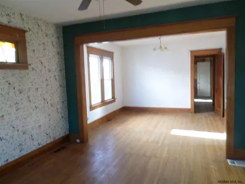 757 Draper Ave, Schenectady, NY 12306 photo 2