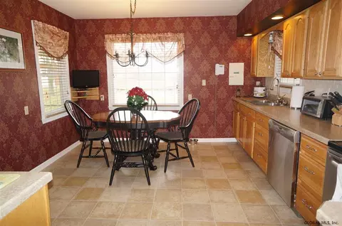 12 Roe Rd, Melrose, NY 12121 photo 12