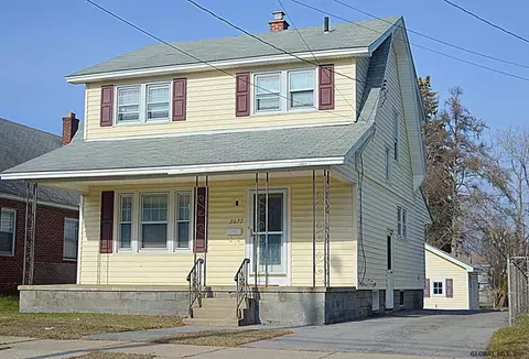 2037 William St, Schenectady, NY 12306 photo 1