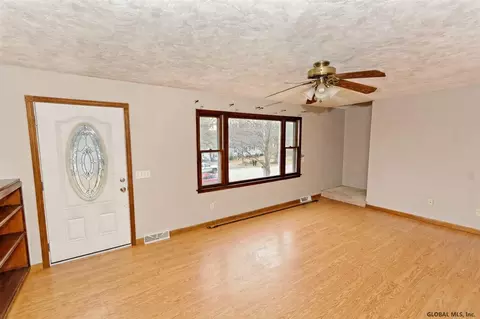 1 Gilmore Ter, Schenectady, NY 12303 photo 4