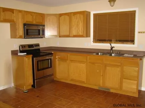 13 Fuller Dr, Corinth, NY 12822 photo 5