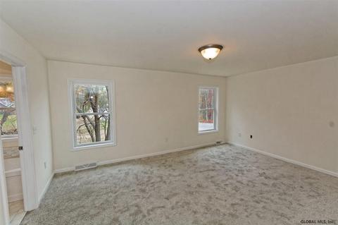 49 Dunsbach Rd, Halfmoon, NY 12065 photo 15