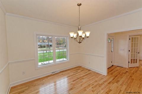 49 Dunsbach Rd, Halfmoon, NY 12065 photo 5