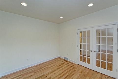 49 Dunsbach Rd, Halfmoon, NY 12065 photo 4