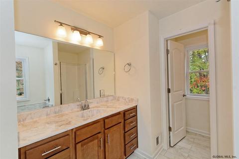 49 Dunsbach Rd, Halfmoon, NY 12065 photo 17