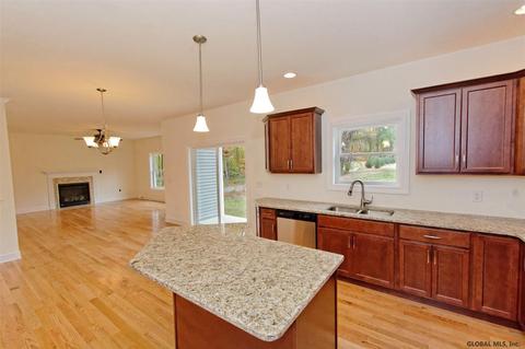 49 Dunsbach Rd, Halfmoon, NY 12065 photo 13