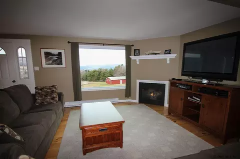 153 Dow St, Cobleskill, NY 12043 photo 6