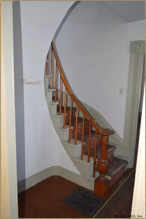 82 S Main St, Danby, VT 05739 photo 16