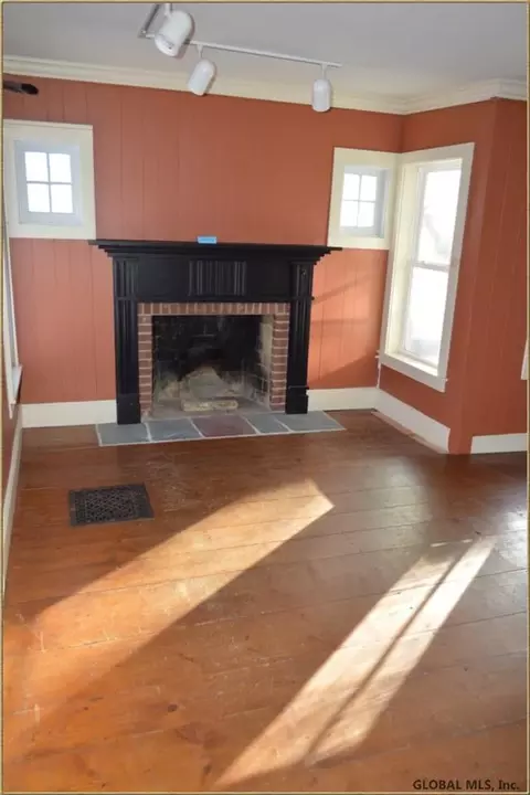 82 S Main St, Danby, VT 05739 photo 14