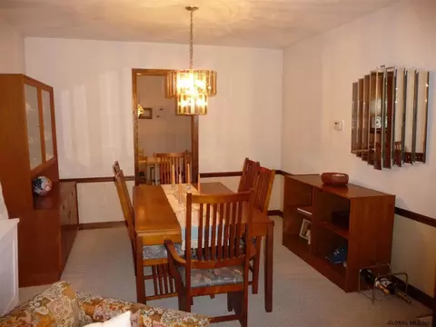 2001 Mcclellan St, Schenectady, NY 12309 photo 15