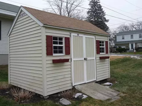 2001 Mcclellan St, Schenectady, NY 12309 photo 23