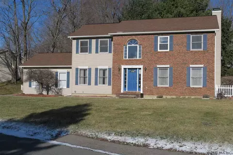 101 Iroquois Trl, Slingerlands, NY 12159 photo 1