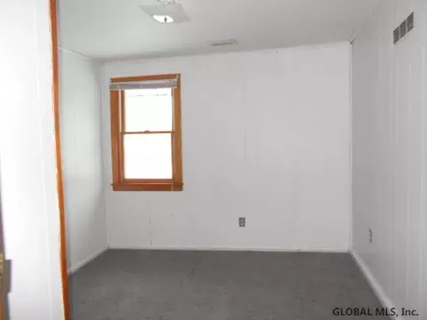 52 Guideboard Rd, Waterford, NY 12188 photo 9