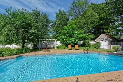 6966 Suzanne Ct, Schenectady, NY 12303 photo 22