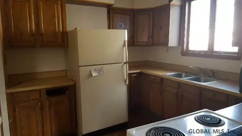 11 Elbert St, Schenectady, NY 12304 photo 4