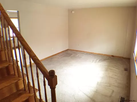39 Edie Rd, Saratoga Springs, NY 12866 photo 5