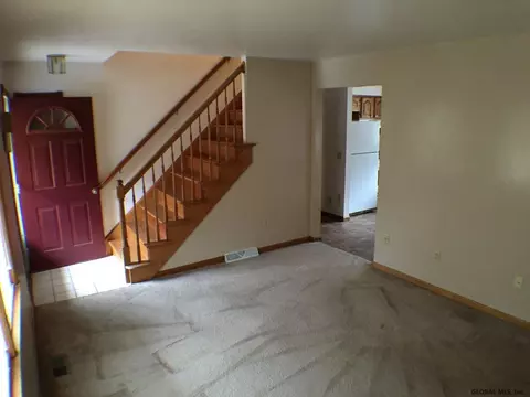 39 Edie Rd, Saratoga Springs, NY 12866 photo 4