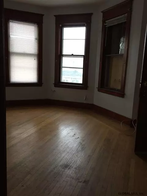 466 Cedar St, Schenectady, NY 12303 photo 7