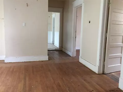 466 Cedar St, Schenectady, NY 12303 photo 3