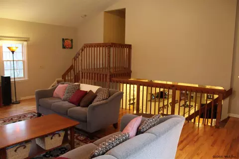 57 Journey Ln, Glenmont, NY 12077 photo 10