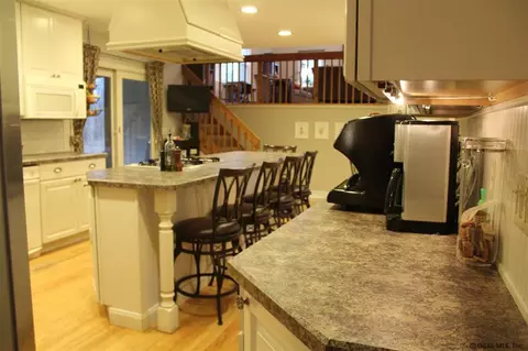 57 Journey Ln, Glenmont, NY 12077 photo 5