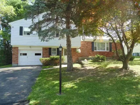 1145 Hendrickson Ave, Schenectady, NY 12309 photo 2