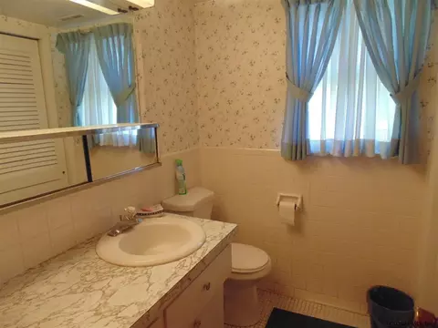 1145 Hendrickson Ave, Schenectady, NY 12309 photo 10