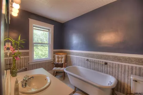 852 Harrison Ave, Schenectady, NY 12306 photo 7